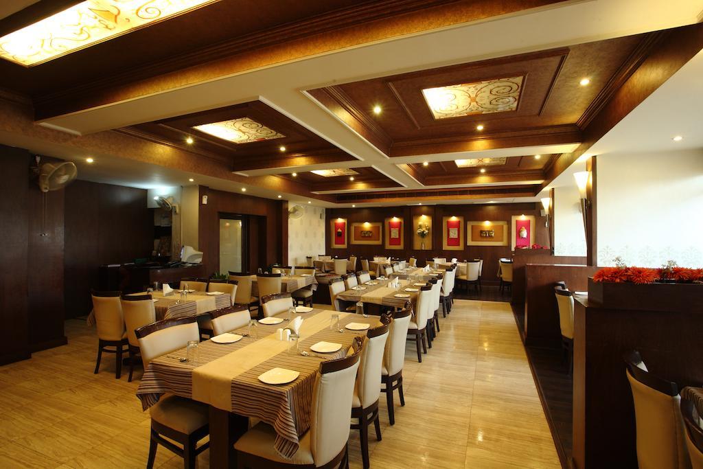 Surya Royal Hotel Kota  Dış mekan fotoğraf