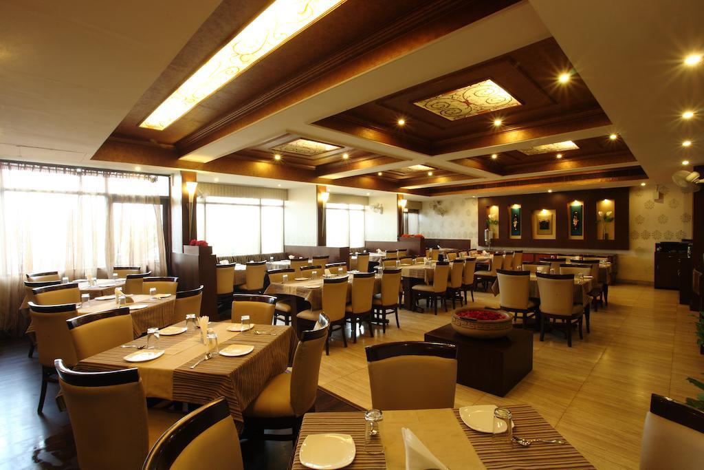 Surya Royal Hotel Kota  Dış mekan fotoğraf