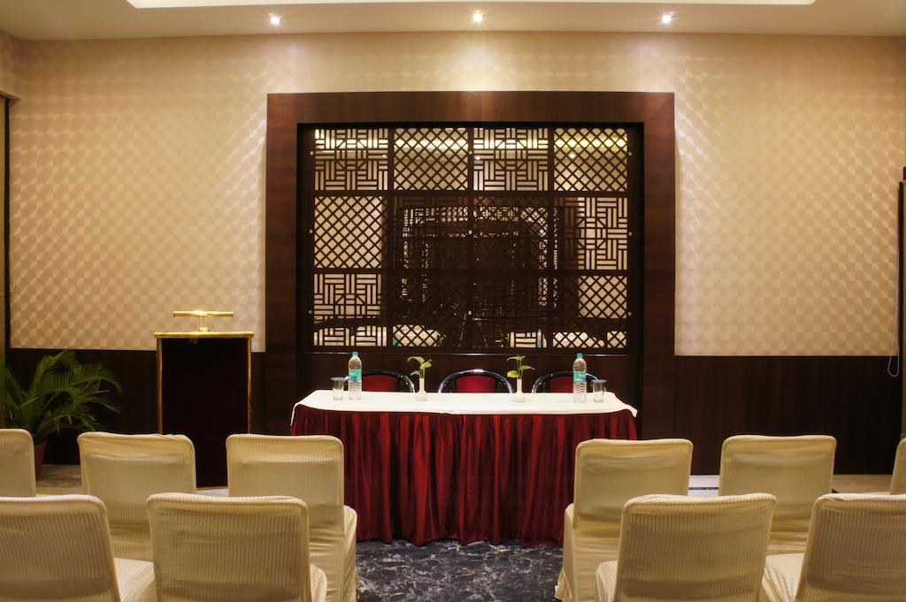 Surya Royal Hotel Kota  Dış mekan fotoğraf