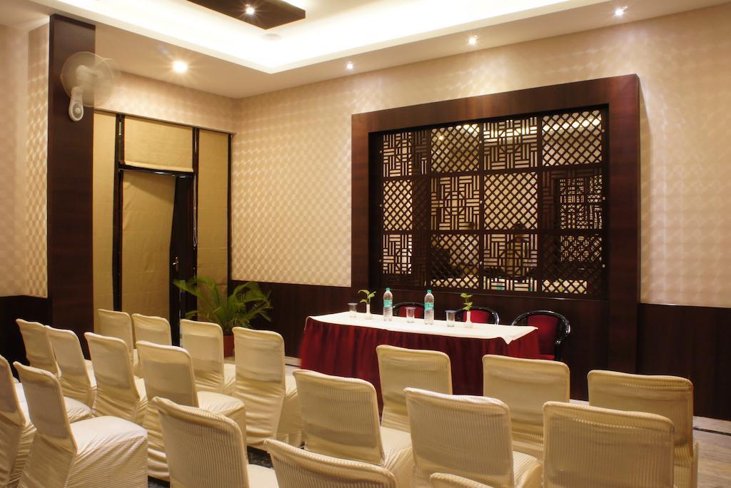 Surya Royal Hotel Kota  Dış mekan fotoğraf